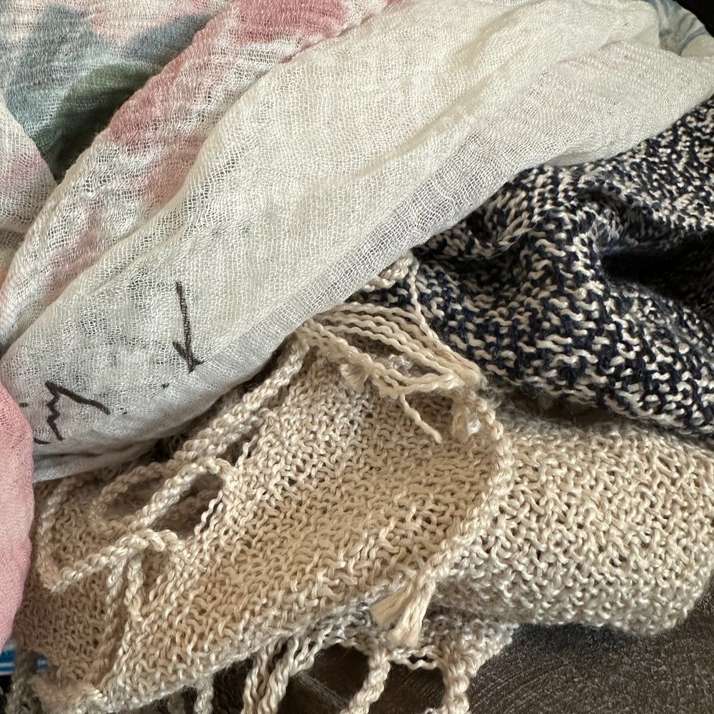 2 scarves for bellohio61